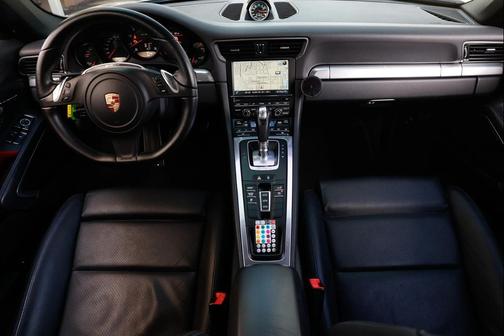 2013 Porsche 911 Carrera 4