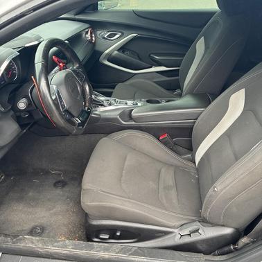 Silver Ice Metallic 2019 Chevrolet Camaro 1LT