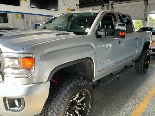 2018 GMC Sierra 2500 Denali