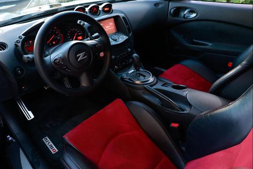 2017 Nissan 370Z NISMO Tech