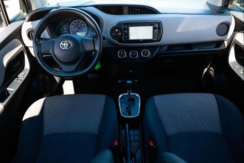 2015 Toyota Yaris L