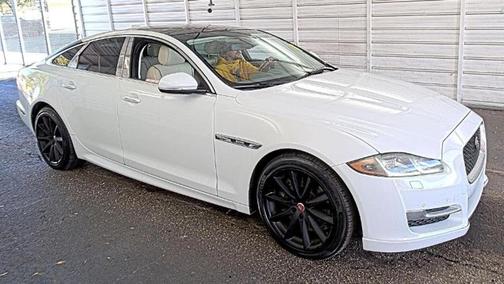 2016 Jaguar XJ XJ R-Sport