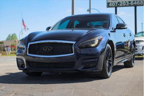 2017 INFINITI Q70 3.7