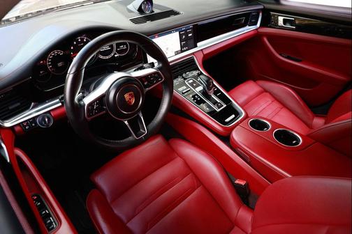 2018 Porsche Panamera 4S