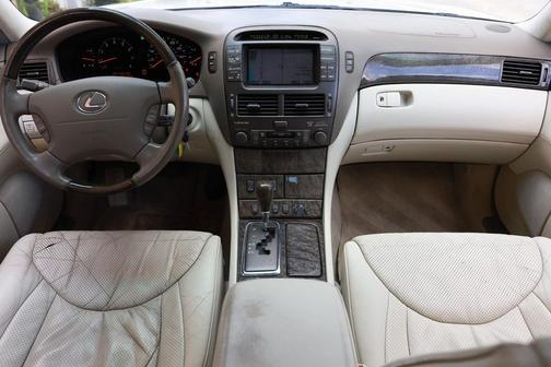 2002 Lexus LS 430 Base