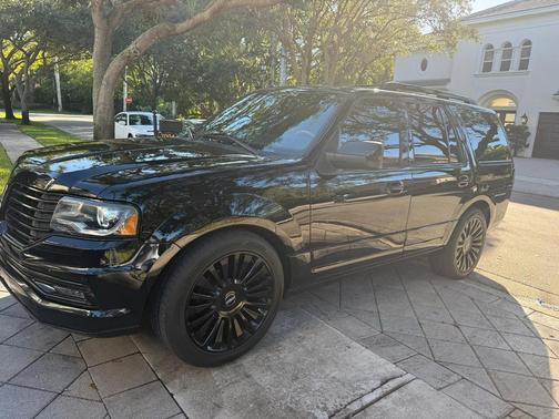 2017 Lincoln Navigator Select