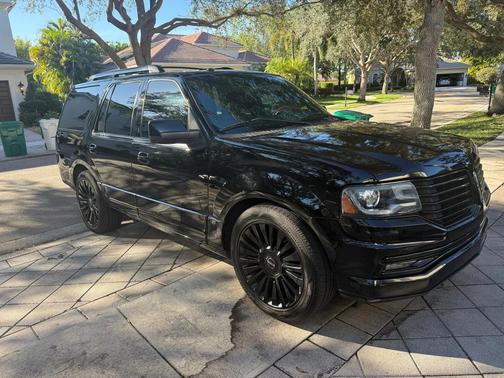 2017 Lincoln Navigator Select