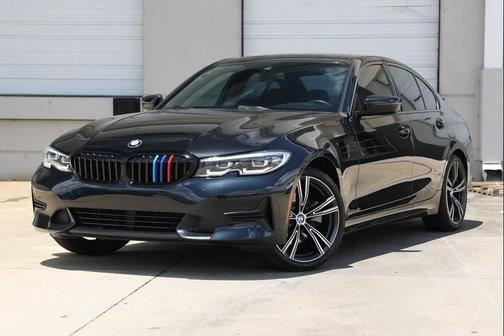 Black Sapphire Metallic 2021 BMW 330