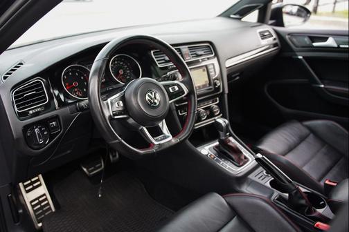 2017 Volkswagen Golf GTI 2.0T Autobahn 4-Door