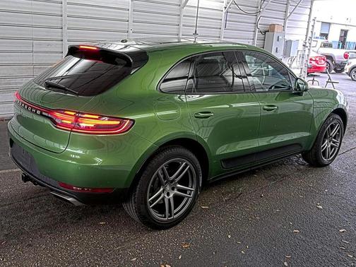 2020 Porsche Macan 