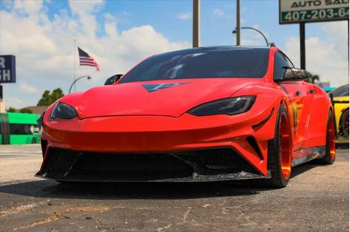 2023 Tesla Model S Plaid