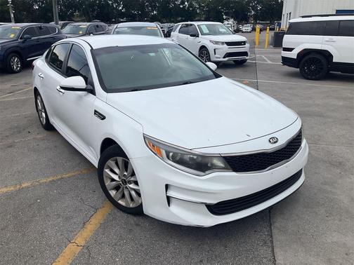 Snow White Pearl 2018 Kia Optima LX