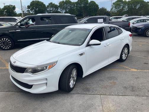 Snow White Pearl 2018 Kia Optima LX
