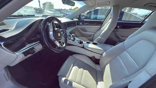 2020 Porsche Panamera 4