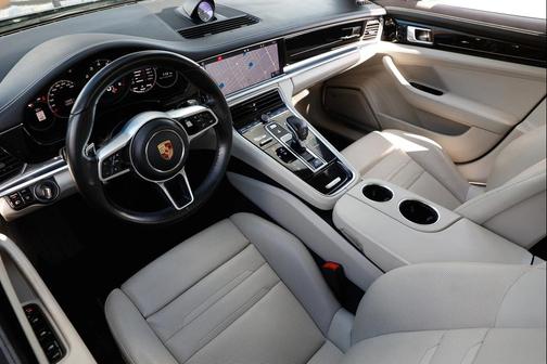 2020 Porsche Panamera 4
