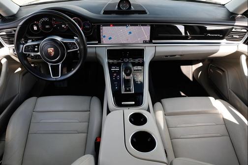2020 Porsche Panamera 4