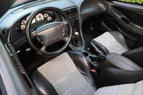 2003 Ford Mustang Base