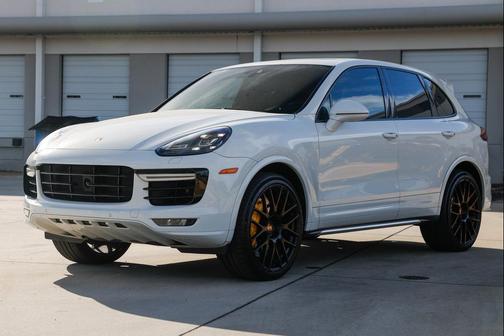 2016 Porsche Cayenne Turbo S