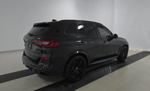 Black Sapphire Metallic 2022 BMW X5 sDrive40i