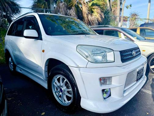 2000 Toyota RAV4 Base