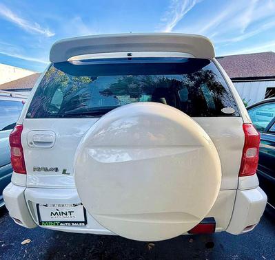2000 Toyota RAV4 Base