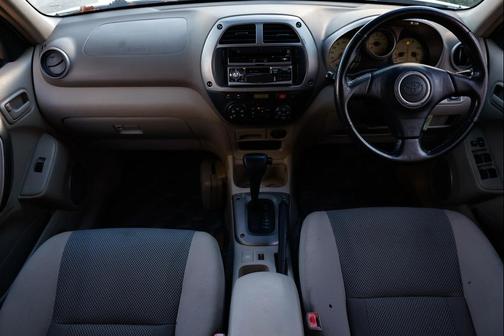 2000 Toyota RAV4 Base
