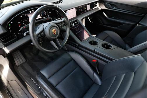 2023 Porsche Taycan 4