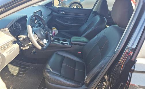 Super Black 2020 Nissan Altima SR FWD