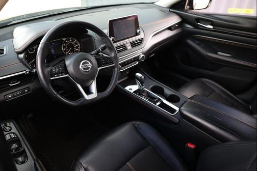 Super Black 2020 Nissan Altima SR FWD