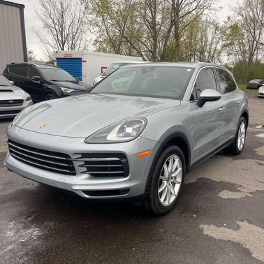 Dolomite Silver Metallic 2021 Porsche Cayenne Cayenne