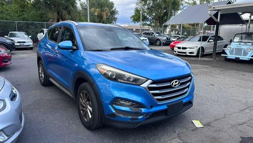 Caribbean Blue 2017 Hyundai TUCSON SE Plus