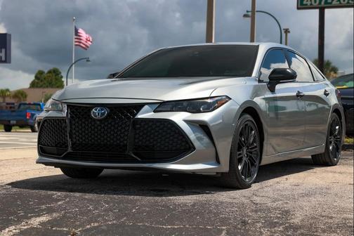 2022 Toyota Avalon Hybrid XSE
