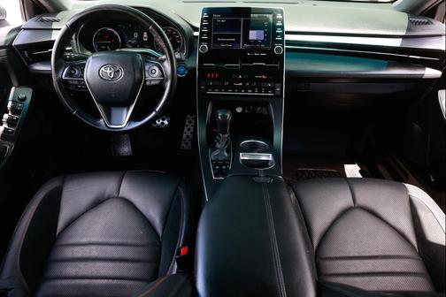 2022 Toyota Avalon Hybrid XSE