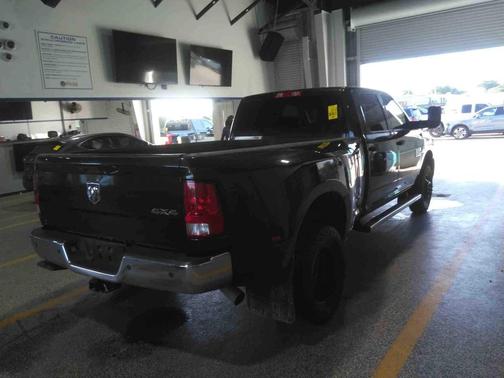 2018 RAM 3500 Tradesman Crew Cab 4x4 8' Box