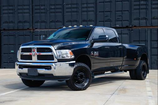 2018 RAM 3500 Tradesman Crew Cab 4x4 8' Box