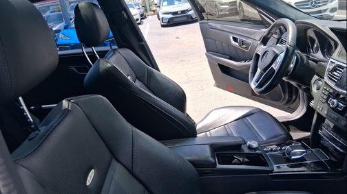 BLACK 2012 Mercedes-Benz E-Class