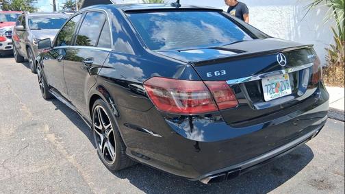 BLACK 2012 Mercedes-Benz E-Class