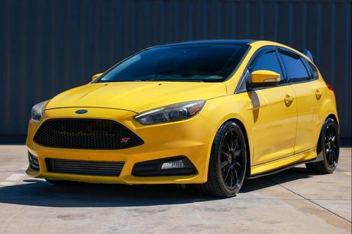 2017 Ford Focus ST 