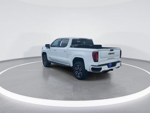 White 2022 GMC Sierra 1500 Limited AT4