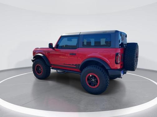 RACE RED 2022 Ford Bronco