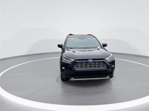 2020 Toyota RAV4 Hybrid SE
