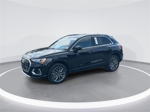 2022 Audi Q3 40 PREMIUM