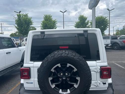 White 2024 Jeep Wrangler RUBICON
