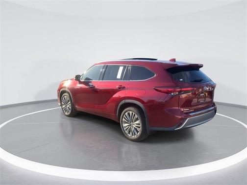 2021 Toyota Highlander Hybrid Platinum