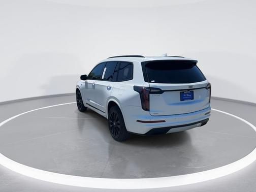 White 2021 Cadillac XT6 SPORT