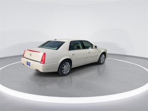 2008 Cadillac DTS Base