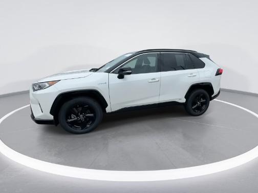 White 2019 Toyota RAV4 XSE
