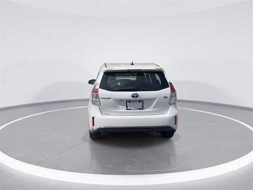 2015 Toyota Prius v Three