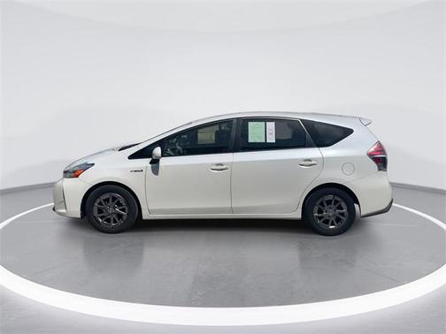 2015 Toyota Prius v Three