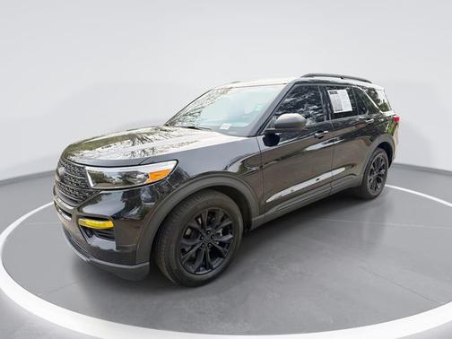 AGATE BLACK METALLIC 2023 Ford Explorer XLT